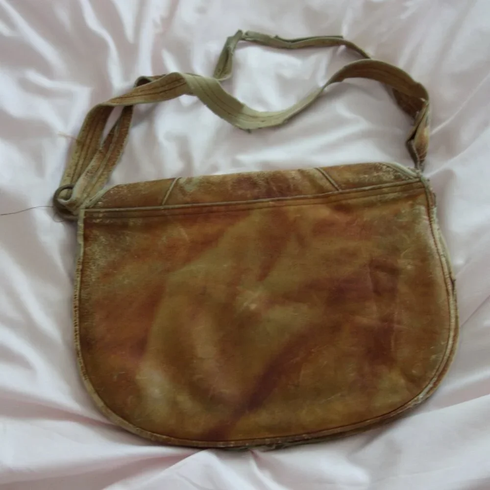 Vintage Art Deco Leather Crossbody Bag - Picture 12 of 14